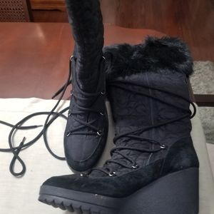 Ladies boots